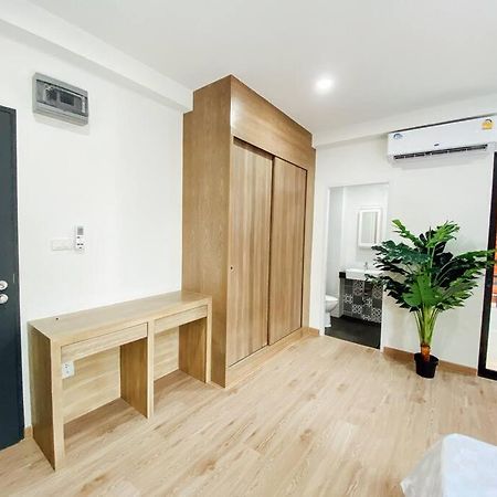 Gp House Apartment - Large Bedroom Sukhumvit Bts Bangkok Dış mekan fotoğraf